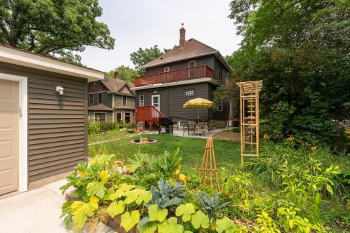 703 Delaware Ave, Saint Paul MN  55107-2533 exterior