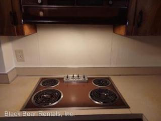 273 Main St, Weaverville NC  28787-8412 exterior