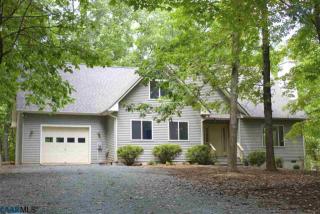 34 Maplevale Dr, Bybee, VA 22963-2757