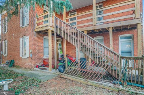 524 York St, Hanover PA 17331-3374 exterior