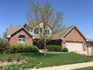 2101 Leyna Dr, Lake Of The Woods, IL 61525-9596