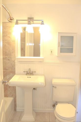 661 Bates Ave, Englewood CO 80113-1663 exterior