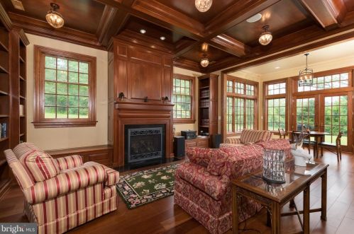 80 Mapleton Rd, Princeton NJ  08540-9668 exterior