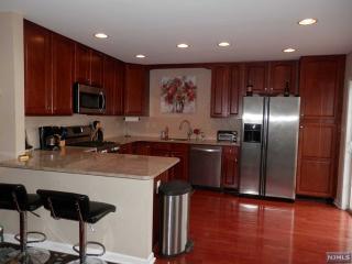 54 Spruce Ln, Paterson NJ  07508-3145 exterior