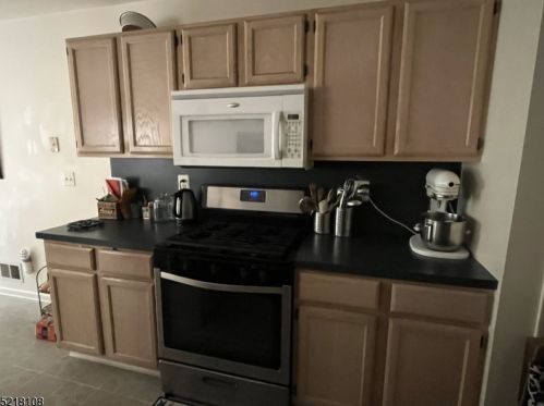 67 Woodmont Dr, Dover NJ  07869-3740 exterior