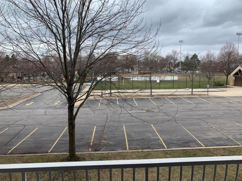 7071 Touhy Ave, Niles IL  60714-5306 exterior