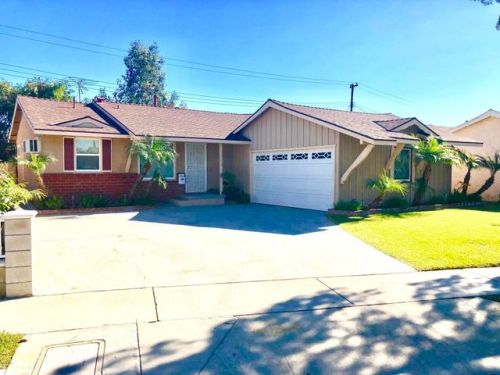 15110 Virginia Ave, Paramount, CA 90723-3544