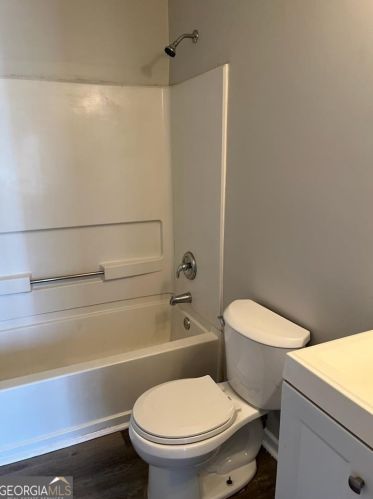 6759 Hiddenlake Dr, Rex GA  30273-2109 exterior