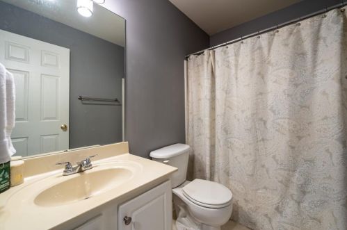 5106 Manerdale Dr, Atlanta GA  30339-0105 exterior