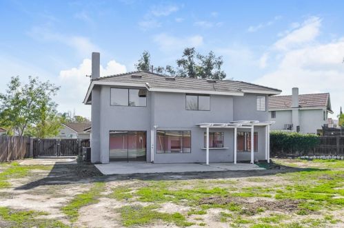 11211 Green Arbor Dr, Riverside CA  92505-2532 exterior