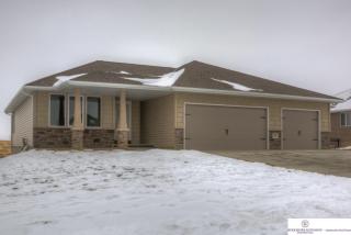 9807 Rosewater Pkwy, Bennington, NE 68007-1642