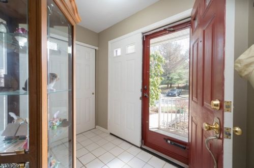 1 Sycamore Way, Mount Arlington, NJ 07856-1394