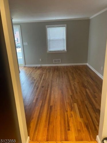 16 Park Ter, Cranford, NJ 07016-3440