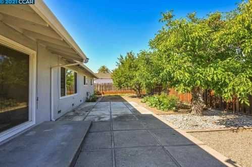 1427 El Dorado Dr, Concord CA  94518-1227 exterior
