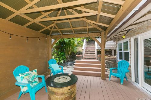 1106 Kaluanui Rd, Honolulu HI  96825-1350 exterior