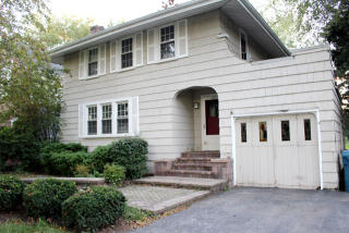 182 Poplar Ave, Elmhurst, IL 60126-3534