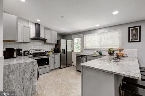 11404 Fairoak Dr, Silver Spring MD  20902-3137 exterior