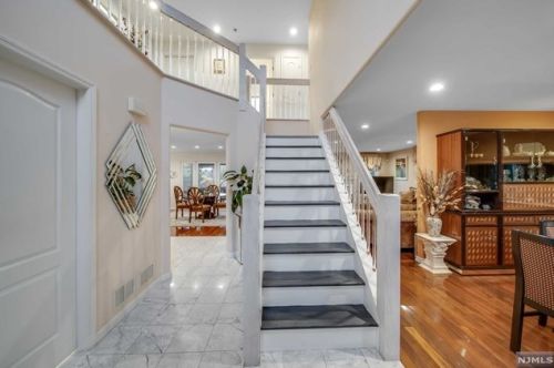 1 Stirling Ter, Paterson, NJ 07512-2185