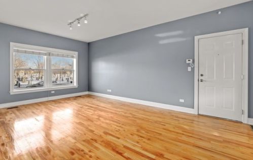 1323 Lawrence Ave, Chicago, IL 60640-4701