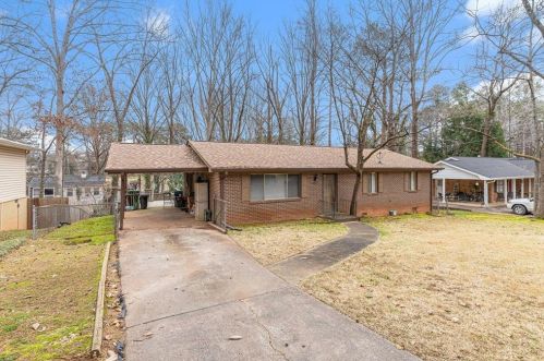 4397 Hickory Wood Ln, Atlanta GA  30360-2619 exterior