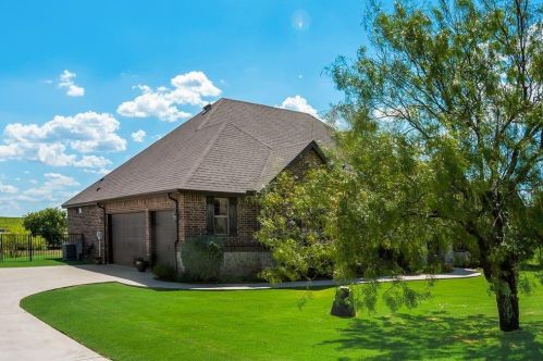 6726 Katie Corral Dr, Fort Worth, TX 76126-5407