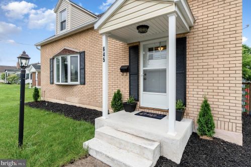 645 Hamilton St, Carlisle, PA 17013-1925