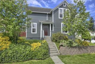 2302 Rockefeller Ave, Everett, WA 98201-2832