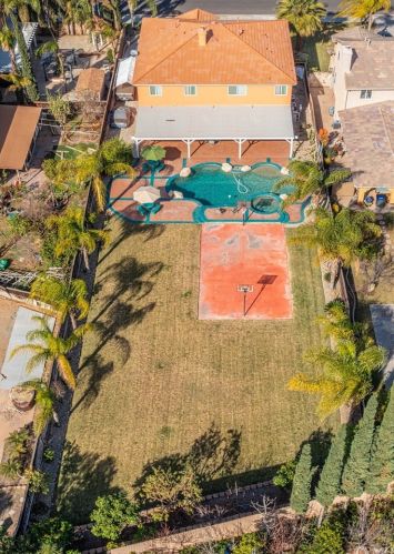 11440 Arizona Ave, Riverside CA  92503-8811 exterior