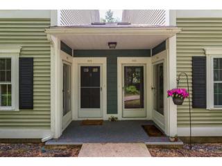 901 Springbrook Cir, Portsmouth, NH 03801-5633