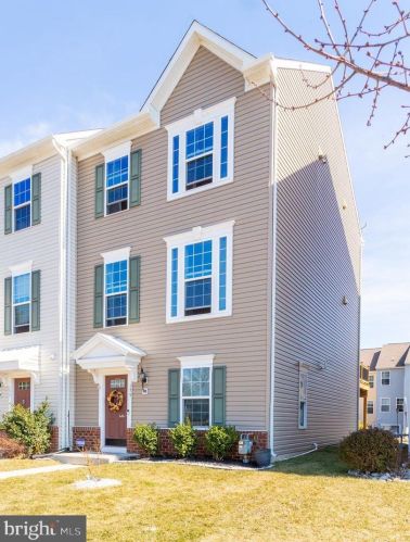 175 Moul Ave, Hanover, PA 17331-2080