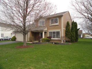 1541 Golden Oaks Pkwy, Aurora, IL 60506-1382