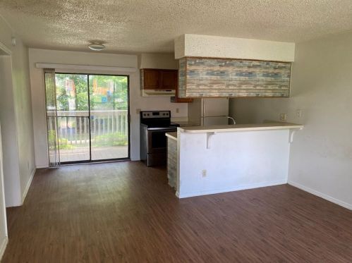 122 Hillside Dr, Webberville, TX 78621-3049
