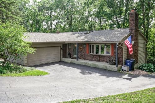 732 Hillside Ct, Barrington Hills, IL 60102