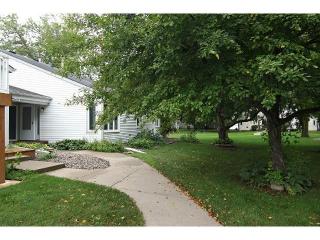 7372 Landau Dr, Minneapolis MN  55438-2308 exterior