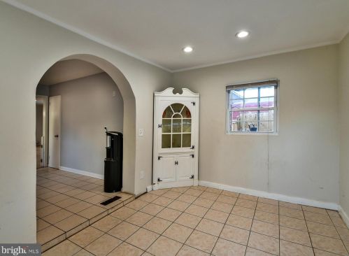 8708 Sundale Dr, Silver Spring MD 20910-5039 exterior