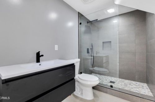 3132 Sparr Blvd, Glendale CA  91208-1663 exterior
