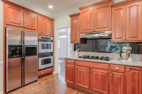 430 Lost Forest Ct, Atlanta GA  30328-2101 exterior