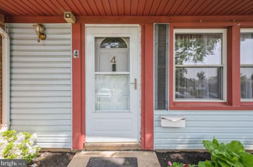 4 Rutledge Pl, Willingboro, NJ 08046-2518