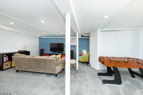 26 North Ter, Maplewood NJ  07040-1380 exterior