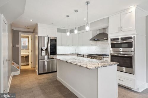 1726 Lombard St, Philadelphia PA  19147-1531 exterior