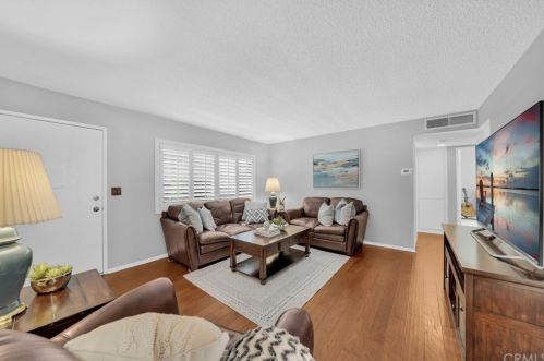 500 Tustin Ave, Anaheim, CA 92807-2658