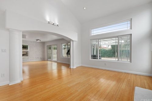 2 Wadsworth, Irvine CA  92620-3722 exterior