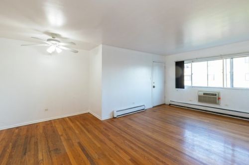34 19th Ave, Broadview, IL 60153-5139