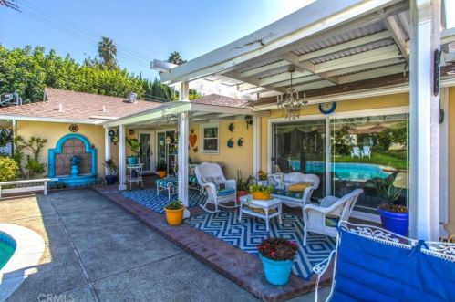 3520 Watkins Dr, Riverside CA  92507-4609 exterior