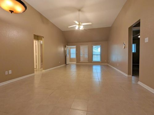 3815 Maple Dr, Conroe TX  77302-1157 exterior