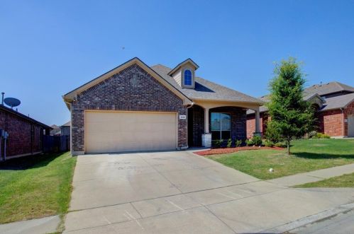 3040 San Fernando Dr, Fort Worth TX  76177-2708 exterior