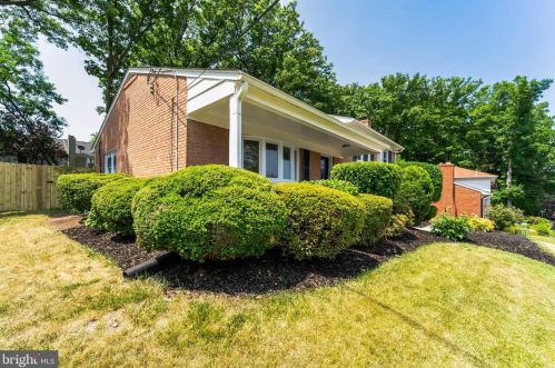 10208 Green Forest Dr, Silver Spring MD 20903-1535 exterior