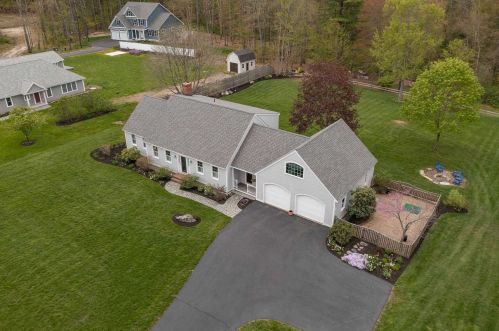23 Dover Neck Rd, Dover, NH 03820-4909