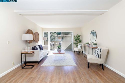 73 Brookwood Rd, Orinda, CA 94563-3307