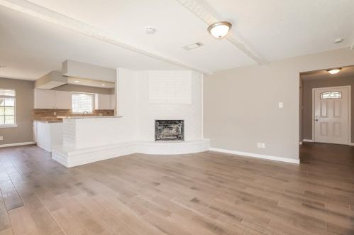 710 Holly Springs Dr, Conroe TX  77302-3764 exterior